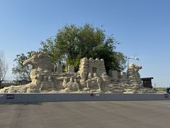 -霍尔果斯国门景区
