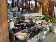 自助取餐区-龙翔山庄雷鸡肉(青城后山泰安古镇店)