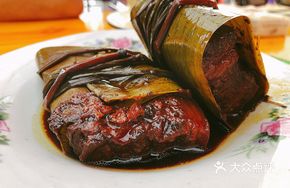 Stewed Pork on Bamboo Skewers