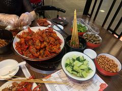 -虾弄弄海派小龙虾·牛羊蝎子火锅