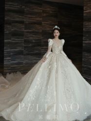 -派丽莫Pellimo原创设计婚纱品牌