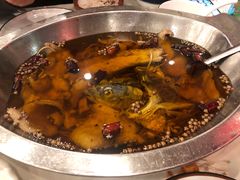 -鑫巴蜀小镇 · 水煮鱼专研店(玉桥店)