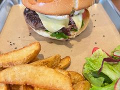 招牌牛肉汉堡-UPPER KITCHEN(延安路店)
