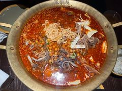 -张翻越·川渝冒菜·武汉黑鸭煲(城北万象城店)