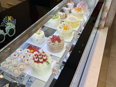 -花花卷卷·鲜食蛋糕(静安久光百货店)
