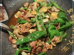 -费大厨辣椒炒肉(黄兴中心广场店)