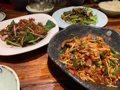 -老滇山寨•云南特色菜•地方菜•民族风情歌舞表演(金碧店)