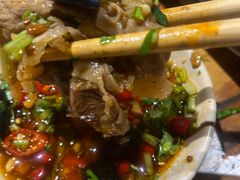 -老牌坊云南鱼豆花火锅(爱建店)