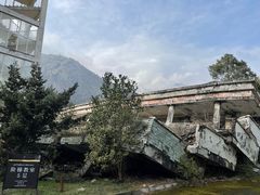-四川汶川特大地震漩口中学遗址
