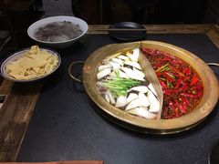 -沸炉重庆老火锅(军事博物馆店)