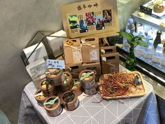 -ZING COFFEE 镜咖啡