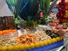 -广州万富希尔顿酒店·感趣自助餐厅·金秋蟹宴生蚝海鲜刺身烧烤
