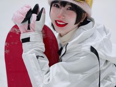 -乔波室内滑雪场