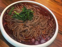 厥根粉-阿瓦山寨·湘菜现炒·剁椒鱼头王(咸阳总店)