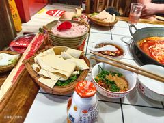 -热火朝天鲜切牛肉火锅(南强街巷店)