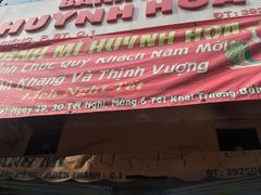 -Bánh Mì Huynh Hoa