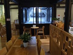 -猫的天空之城概念书店(杭州南宋御街店)