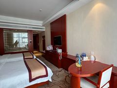 -兴芮温泉度假区