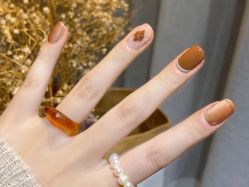 -悦指间美甲美睫