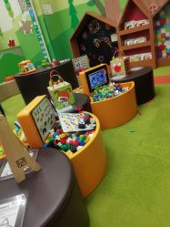 -莫莉幻想儿童乐园(武汉经开永旺店)