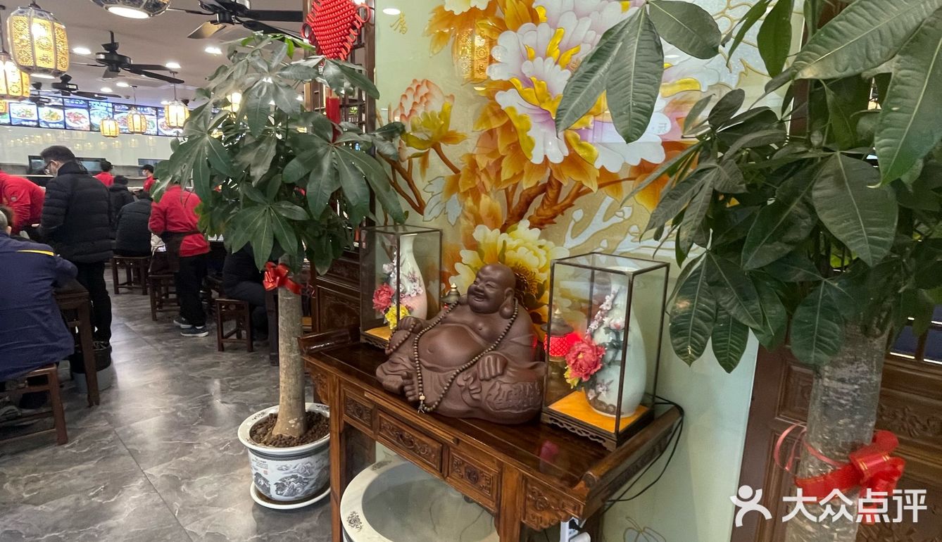 奥灶面 生意兴隆 好吃小贵