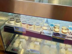 -鲍师傅糕点(百盛西南商都店)