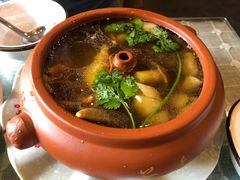野生菌汽锅鸡-小厨子私房菜·云南美食店