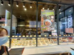 面包甜点陈列柜-新万鑫银丝面·非遗无锡味(惠山古镇店)