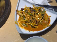 -万里闯关东铁锅炖菜馆(高新旗舰店)