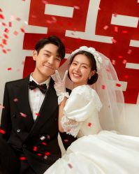 -拾年·定制婚纱摄影