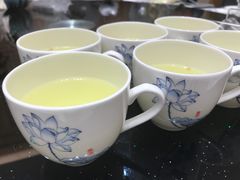 -香山湖家家宴(中山陵店)