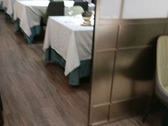 -海鲨湾海鲜会馆(百家湖1912店)