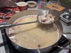 -尚尚仙·酸汤猪手·猪肚鸡火锅(华联万柳购物中心店)