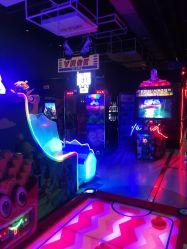 -嗨翻Hi-Fun竞技主题乐园·蹦床团建生日聚会(五棵松华熙店)