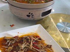 -洪平血旺椒麻鸡雅鱼饭店(熊猫大道店)