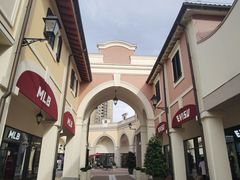 -佛罗伦萨小镇广佛名品奥特莱斯(疏港路店)