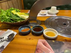 -草家酱蟹炭火烤肉店(珲春南路一店)