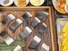 -围炉肉舍•炭烤活鳗•丹东海鲜烤肉(步行街店)