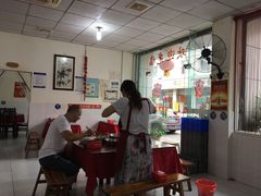 大堂-米二红烧兔(华阳店)