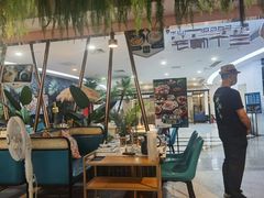 大堂-三个椰子·现砍椰子鸡(金源CBD店)
