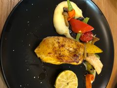 香煎银鳕鱼-HELLO 27 意面·沙拉·帕尼尼