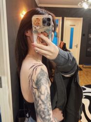 -SNOW TATTOO STUDIO
