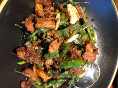 小炒黑猪肉-湘满甲·黄焖甲鱼创始者·湘菜·鲁菜(潘家园店)