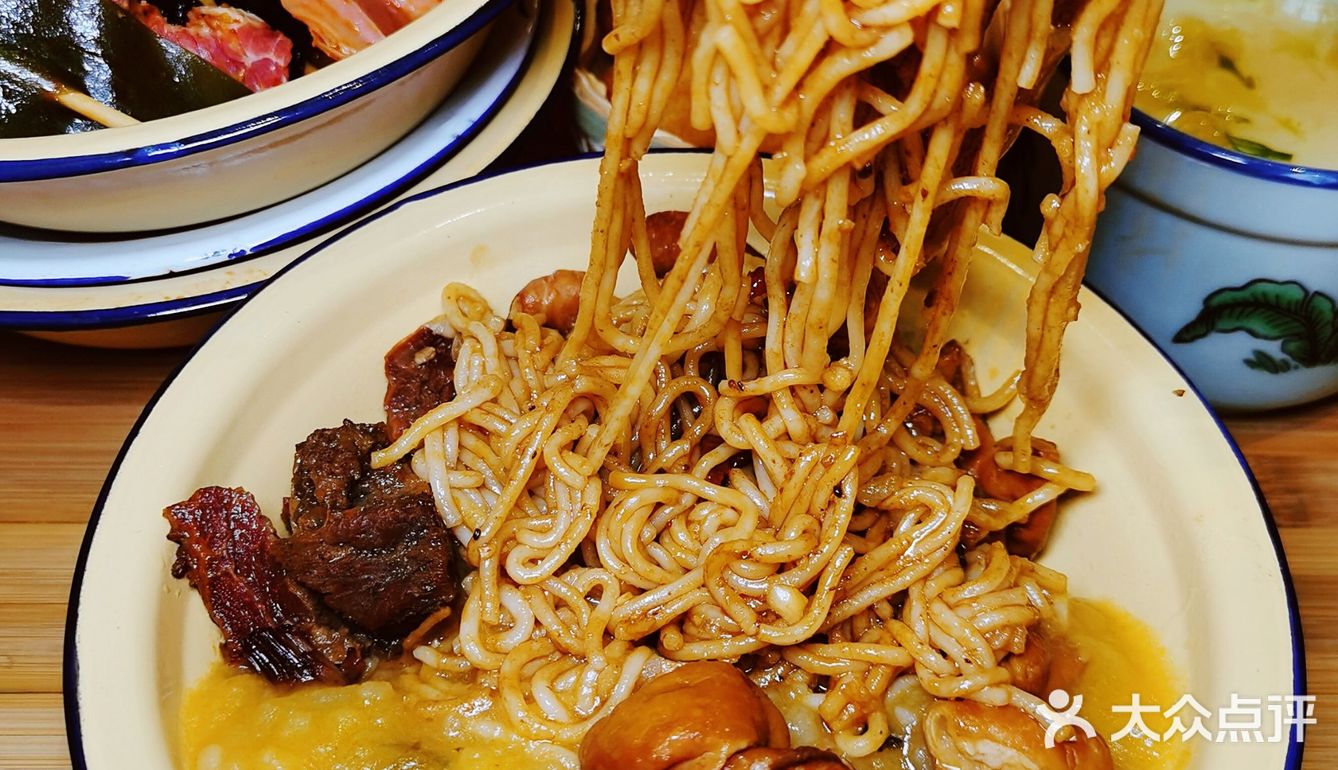 🎈地气小吃魅力大🔥上班族的吃喝据点🍜