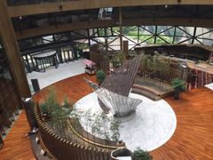 -上海滴水湖皇冠假日酒店