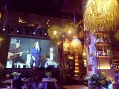 -临界音乐酒馆·小龙虾·江湖菜(华熙LIVE·鱼洞店)