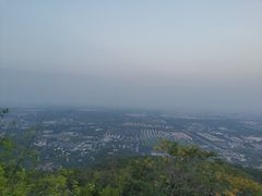 -鬼笑石后山停车场