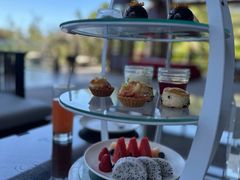 -亚龙湾喜来登·美景台大堂吧