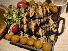 香煎梅花肉配烤小土豆-四小姐的店(王府井店)