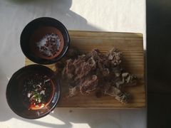 -巷子里小酒馆(繁荣路店)